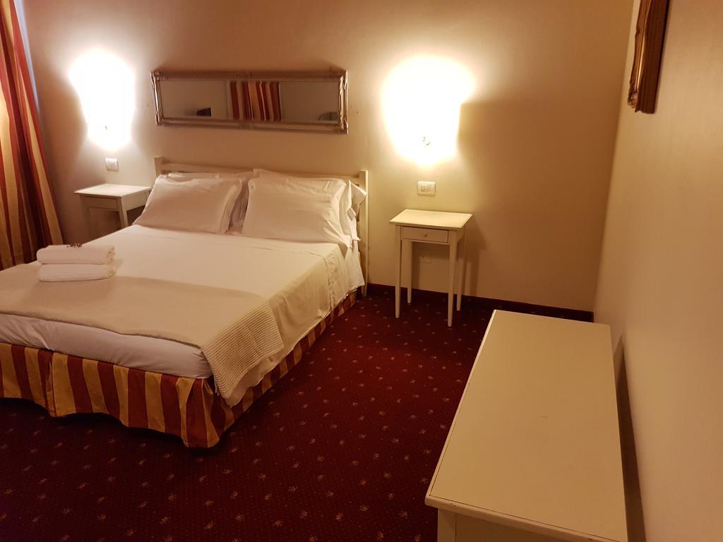 Mi Casa Es Tambien Tu Casa Vips Otel Verona Dış mekan fotoğraf